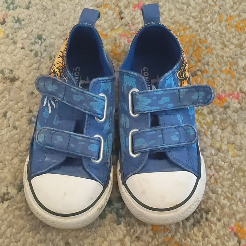 Dinosaur converse shoes